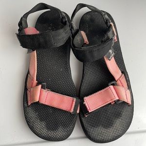 Surfsiders sandals pink adjustable size 8